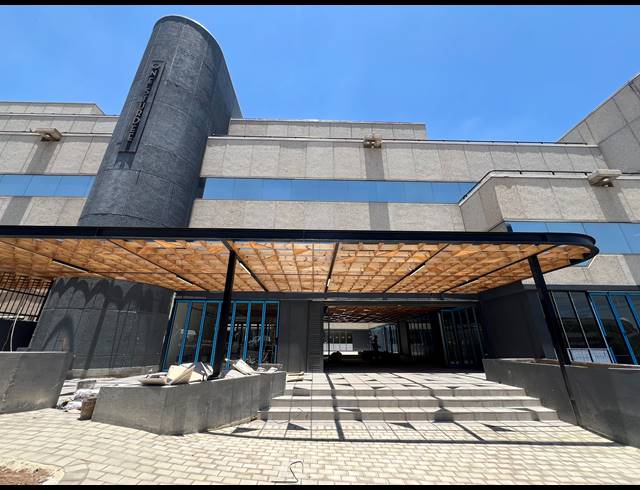 400M² RESTAURANT TO LET IN ROSEBANK